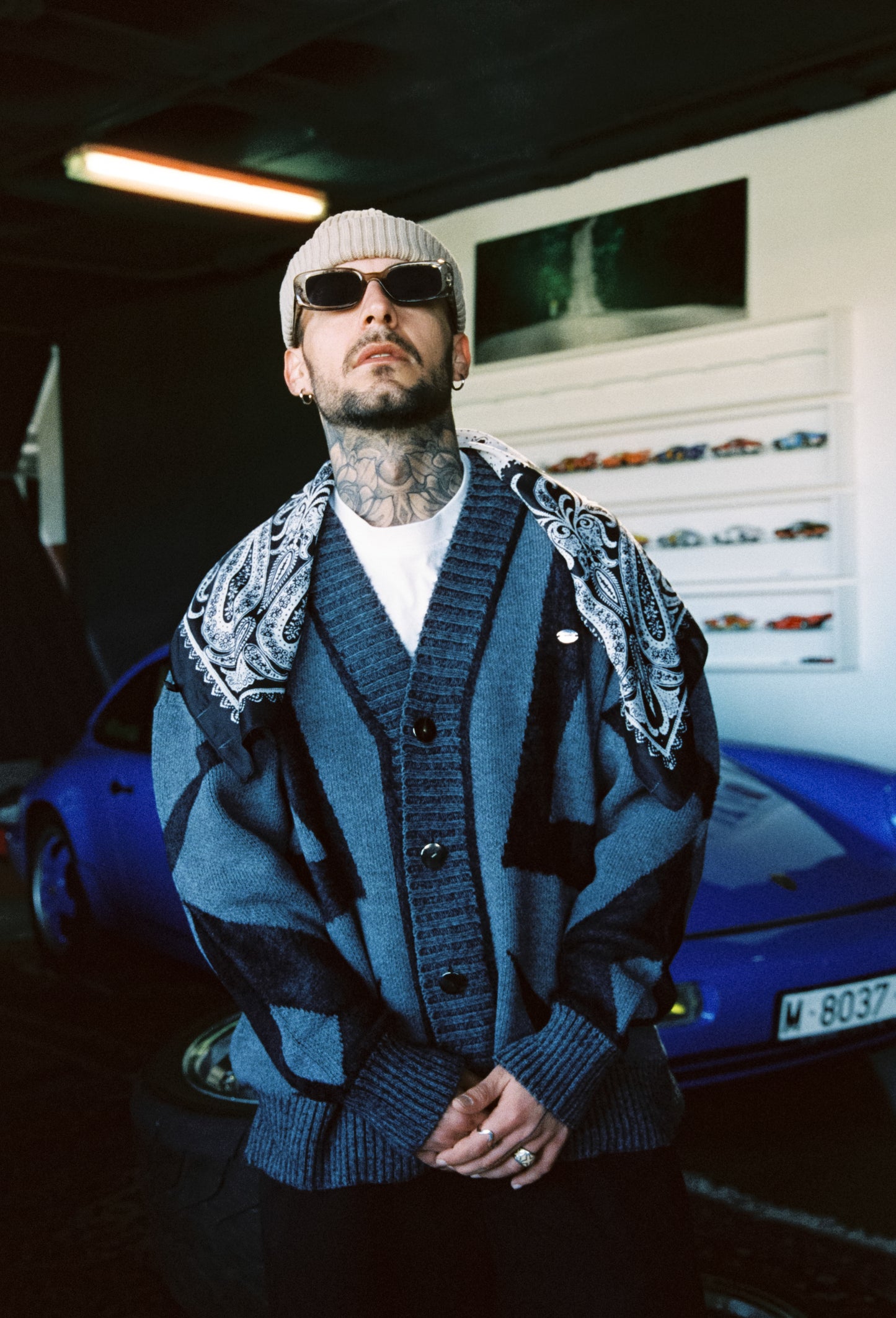 FLUFFY CARDIGAN REVERSE.