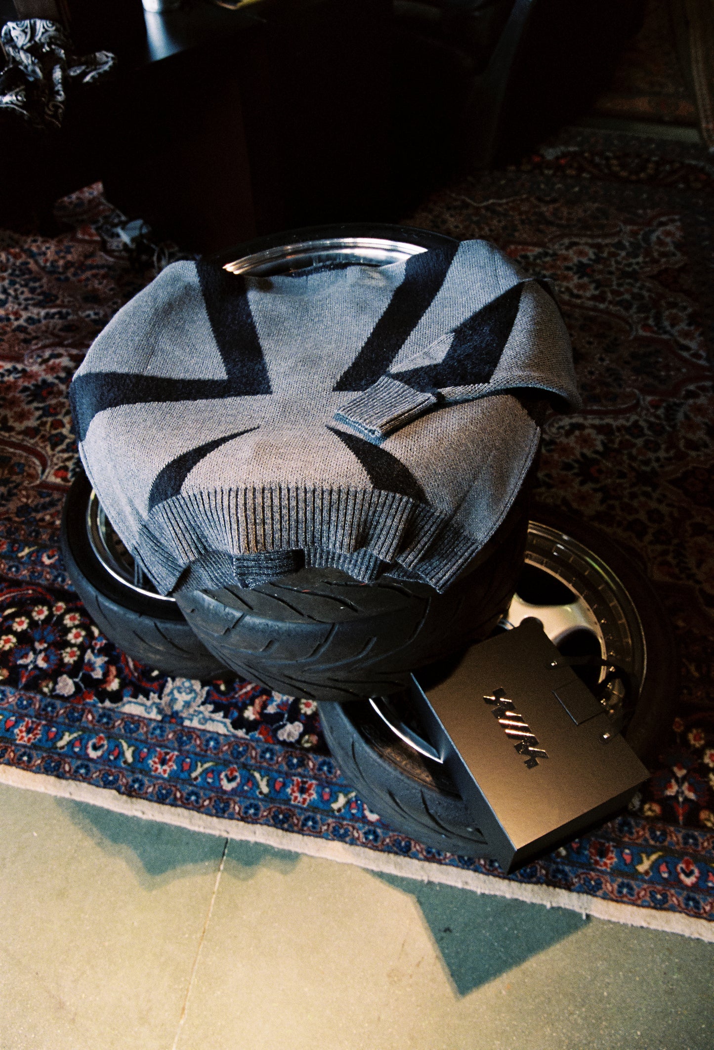 FLUFFY CARDIGAN REVERSE.